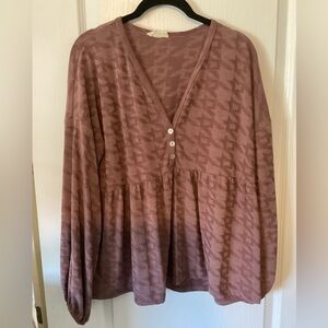 Entro Mauve Patterned V-Neck Top